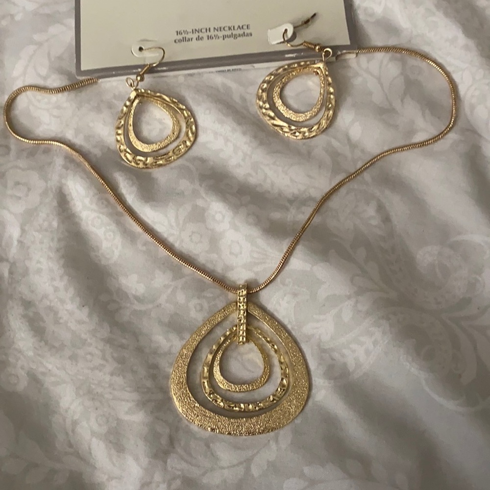 Necklace set